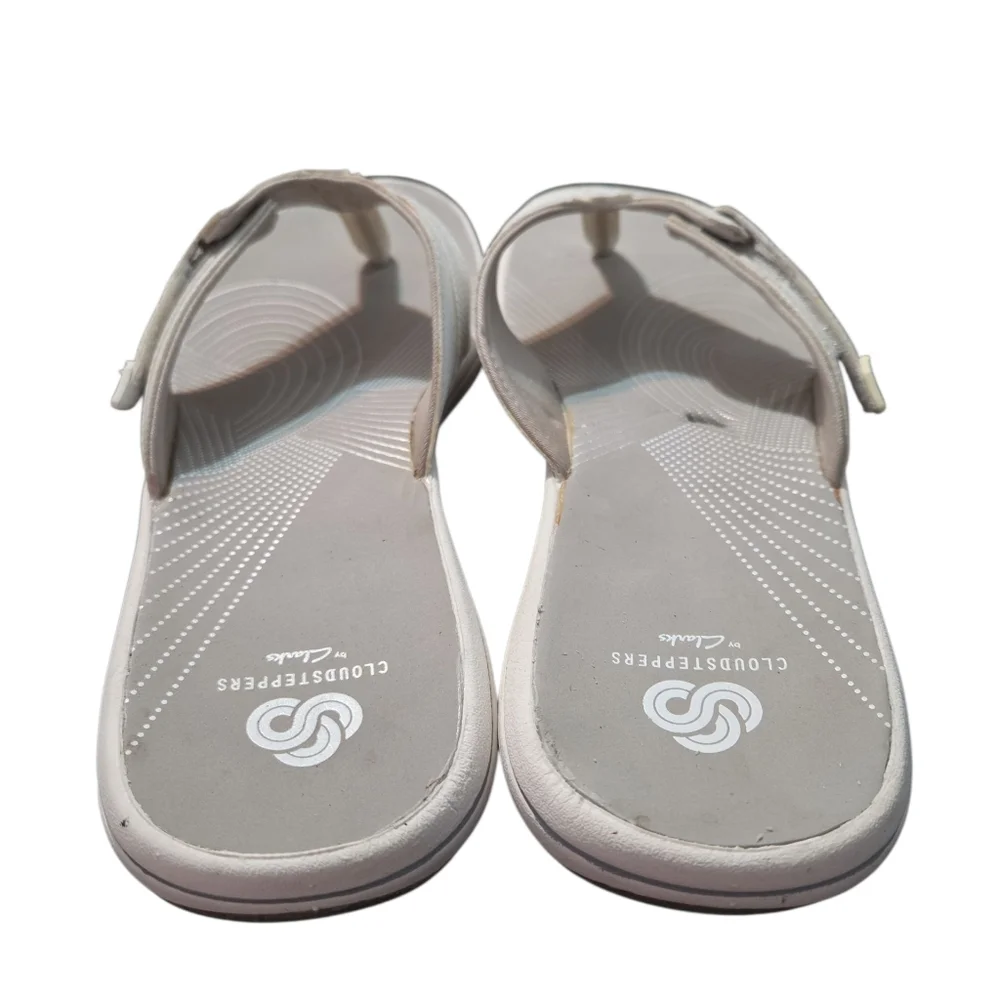 Clarks Cloudsteppers Brinkley Jazz Flip Flops Women’s White Size 10 - Picture 4 of 7